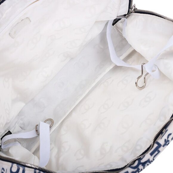 Authentic CHANEL Rue Cambon Travel Bag Vintage White & Navy Canvas - Picture 9 of 11